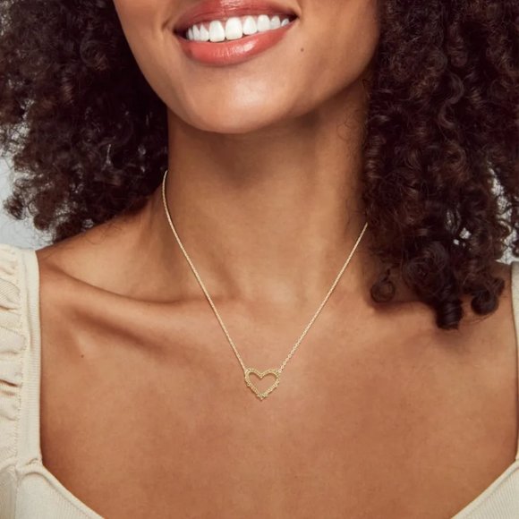 Kendra Scott Sophee Heart Necklace Gold Plated - Picture 5 of 5